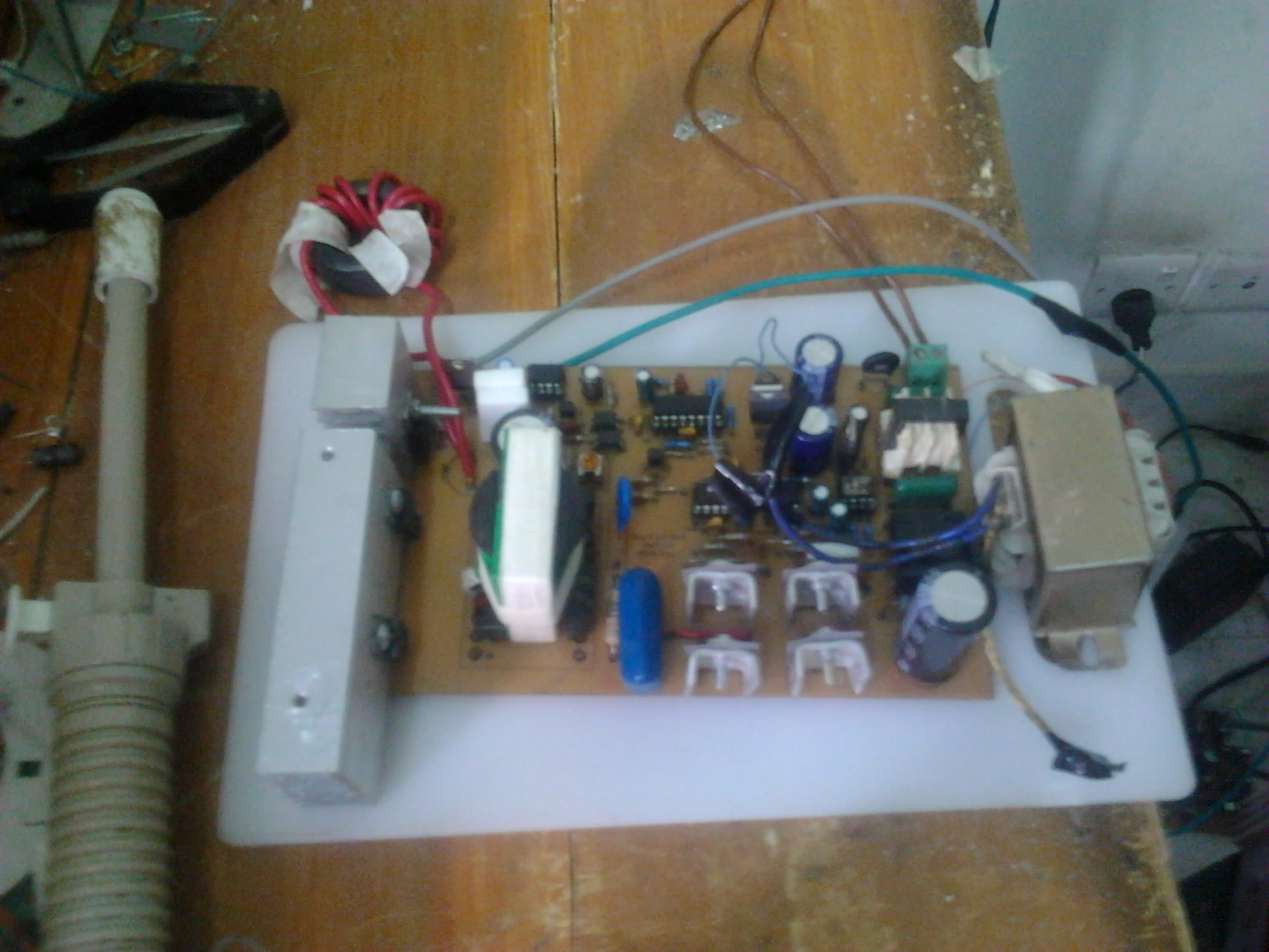 13.8V 15A SMPS-based battery charger